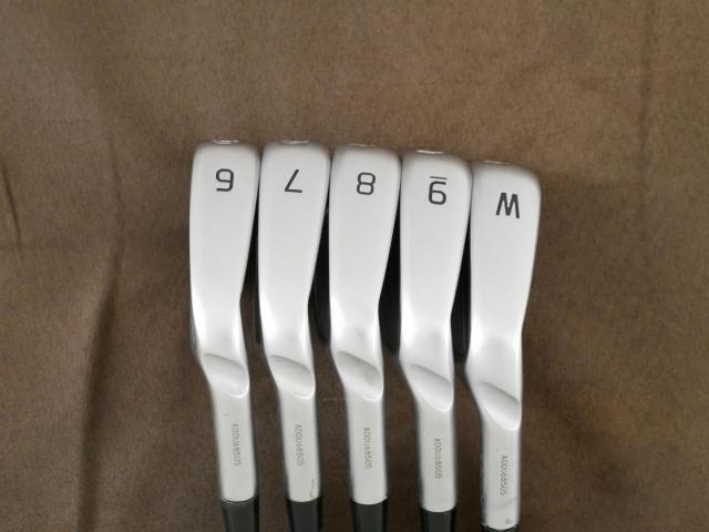 Iron set : Ping : ชุดเหล็ก Ping i230 (ออกปี 2023) มีเหล็ก 6-Pw (5 ชิ้น) ก้านกราไฟต์ Fujikura MCI B70 Flex S