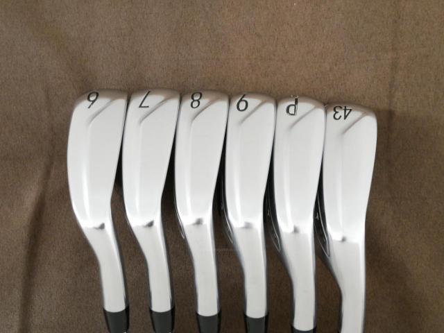 Iron set : Titleist : ชุดเหล็ก Titleist T400 (ตีง่ายที่สุด ไกลที่สุด ออกปี 2020) มีเหล็ก 6-Pw,43 (6 ชิ้น) ก้านเหล็ก NS Pro 950 NEO Flex S