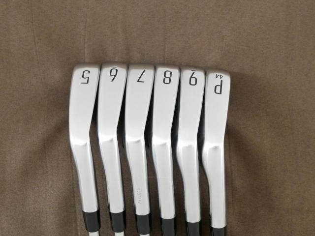 Iron set : Titleist : ชุดเหล็ก Titleist T150 Forged (รุ่นล่าสุด ออกปี 2023 นุ่ม แน่น คม) มีเหล็ก 5-Pw (6 ชิ้น) ก้านเหล็ก NS Pro Modus 120 Flex S