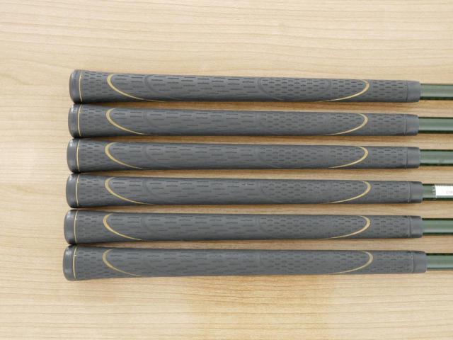 Iron set : Honma : **ก้าน 3 ดาว** ชุดเหล็ก Honma Beres IE-01 (ใบใหญ่ ลอยง่าย เหมาะกับซีเนียร์) มีเหล็ก 5-10 (6 ชิ้น) ก้าน ARMRQ 6 (45) Flex R (3 ดาว)