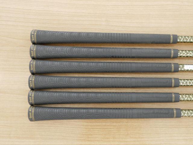 Iron set : Honma : ชุดเหล็ก Honma Beres 2020 Forged (ออกปี 2020) มีเหล็ก 6-11 (6 ชิ้น เทียบเท่า 5-Pw) ก้าน ARMRQ (47) Flex R (2 ดาว)