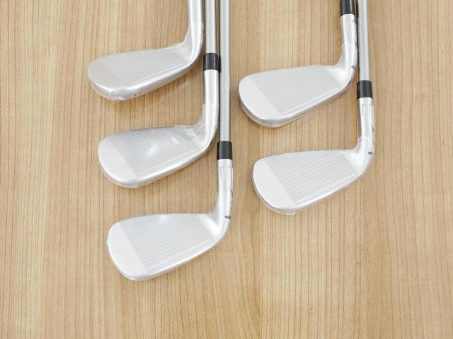 Iron set : Taylormade : **ของใหม่ ยังไม่แกะพลาสติก** ชุดเหล็ก Taylormade Qi MAX Lite (รุ่นล่าสุด ออกปี 2024 Japan Spec.) มีเหล็ก 6-Pw (5 ชิ้น) ก้านกราไฟต์ Fujikura Air Speeder Flex R