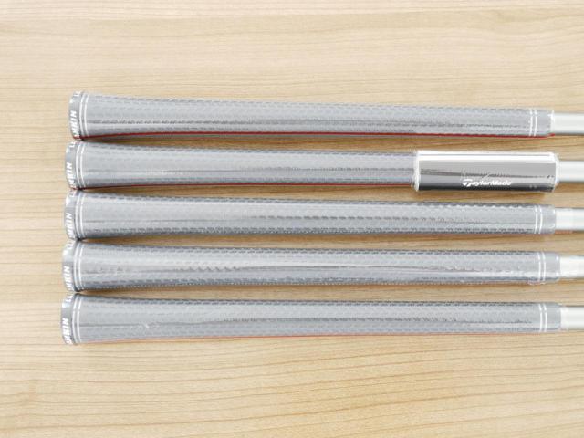 Iron set : Taylormade : **ของใหม่ ยังไม่แกะพลาสติก** ชุดเหล็ก Taylormade Qi MAX Lite (รุ่นล่าสุด ออกปี 2024 Japan Spec.) มีเหล็ก 6-Pw (5 ชิ้น) ก้านกราไฟต์ Fujikura Air Speeder Flex R