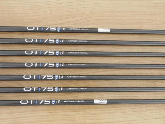 Iron set : Mizuno : ชุดเหล็ก Mizuno JPX 923 Hot Metal (รุ่นปี 2023 ตัวท๊อป ง่าย ไกล) มีเหล็ก 5-Pw,Aw (7 ชิ้น) ก้านกราไฟต์ Mitsubishi OTI 75 Flex S