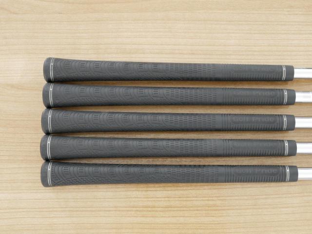 Iron set : Yamaha : ชุดเหล็ก Yamaha Inpres UD+2 (ออกปี 2021 ตีไกลที่สุด ไกลกว่าเหล็กทั่วไป 2 เบอร์ หน้าเด้ง COR 0.822) มีเหล็ก 7-Pw,Aw (5 ชิ้น) ก้านเหล็ก NS Pro Zelos 7 Flex S