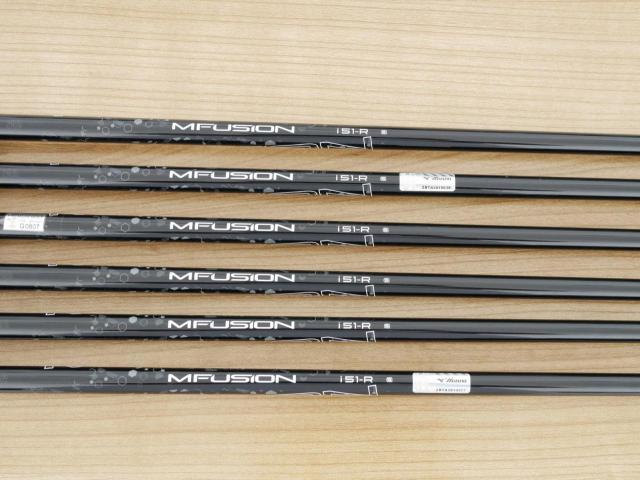 Iron set : Mizuno : ชุดเหล็ก Mizuno JPX 925 Hot Metal HL (รุ่นล่าสุด ออกปี 2024 ตัวท๊อป ตีง่าย นุ่ม ไกลมาก) มีเหล็ก 6-Pw,Aw (6 ชิ้น) ก้านกราไฟต์ Flex R