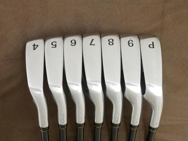 Iron set : Tourstage : ชุดเหล็ก Tourstage V300 III (Forged) มีเหล็ก 4-Pw (7 ชิ้น) ก้านกราไฟต์ Flex R