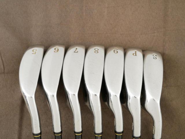 Iron set : Other Brand : ชุดเหล็ก ENA HIOU (เบามากๆ หน้าเด้ง เหมาะกับซีเนียร์) มีเหล็ก 5-Pw,Sw (7 ชิ้น) ก้านกราไฟต์ Flex R