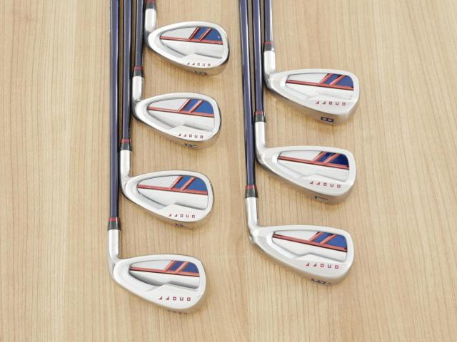 Iron set : Daiwa : ชุดเหล็ก Daiwa OnOff AKA (ออกปี 2021 หน้าเด้ง Maraging ยืดยุบได้ ตีง่าย นุ่ม ไกลมากๆ) มีเหล็ก 6-Pw,Aw,Sw (7 ชิ้น) ก้านกราไฟต์ Flex R