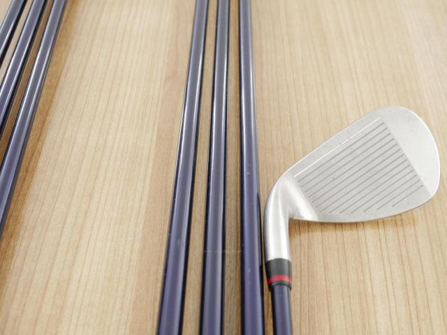 Iron set : Daiwa : ชุดเหล็ก Daiwa OnOff AKA (ออกปี 2021 หน้าเด้ง Maraging ยืดยุบได้ ตีง่าย นุ่ม ไกลมากๆ) มีเหล็ก 6-Pw,Aw,Sw (7 ชิ้น) ก้านกราไฟต์ Flex R