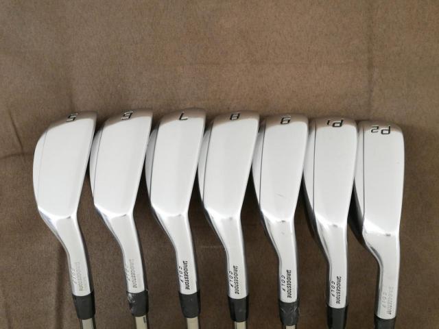 Iron set : Bridgestone : ชุดเหล็ก Bridgestone JGR Hybrid Forged (ตีไกลกว่าตัวอื่น 2 เบอร์) มีเหล็ก 5-P1,P2 (7 ชิ้น) ก้านกราไฟต์ UST Mamiya RECOIL