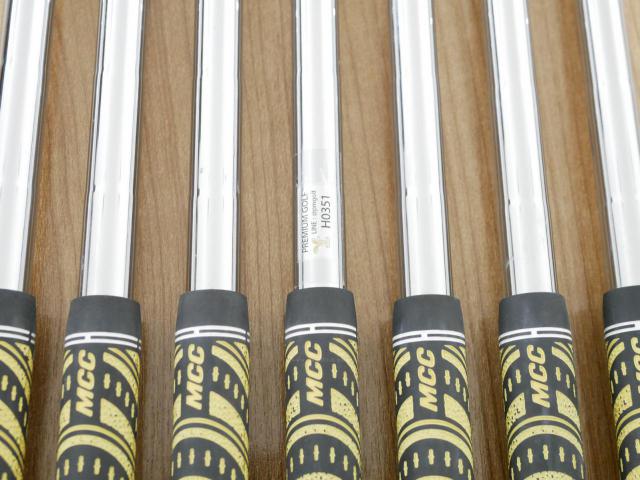 Iron set : Titleist : ชุดเหล็ก Titleist T400 (รุ่นล่าสุด ออกปี 2023 ตีง่ายที่สุด ไกลที่สุด) มีเหล็ก 5-Pw,43 (7 ชิ้น) ก้านเหล็ก NS Pro 880 AMC Flex S