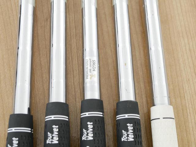 Iron set : Tourstage : ชุดเหล็ก Tourstage VIQ (Forged) มีเหล็ก 6-Pw (5 ชิ้น) ก้านเหล็ก NS Pro 950 Flex R