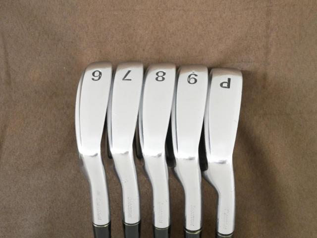 Iron set : Tourstage : ชุดเหล็ก Tourstage VIQ (Forged) มีเหล็ก 6-Pw (5 ชิ้น) ก้านเหล็ก NS Pro 950 Flex R