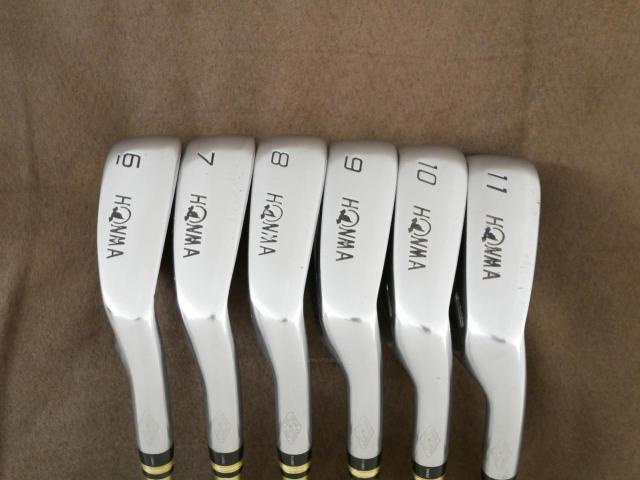 Iron set : Honma : ชุดเหล็ก Honma Beres IS-03 (ปี 2015 หน้าเด้ง Forged) มีเหล็ก 6-11 (6 ชิ้น เทียบเท่า 5-Pw) ก้าน ARMRQ 8 (49) Flex R (2 ดาว)