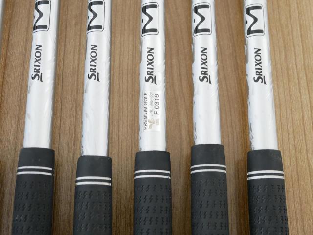 Iron set : Other Brand : ชุดเหล็ก Srixon GIE (ใบใหญ่ ตีง่าย) มีเหล็ก 5-Pw (6 ชิ้น) ก้านกราไฟต์ Miyazaki 61 Flex R