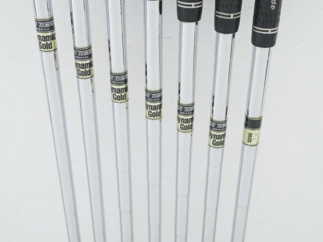 Iron set : Taylormade : ชุดเหล็ก Taylormade R11 มีเหล็ก 4-Pw (7 ชิ้น) ก้านเหล็ก Dynamic Gold S200