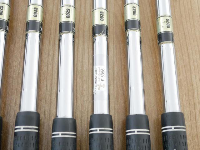 Iron set : Taylormade : ชุดเหล็ก Taylormade R11 มีเหล็ก 4-Pw (7 ชิ้น) ก้านเหล็ก Dynamic Gold S200