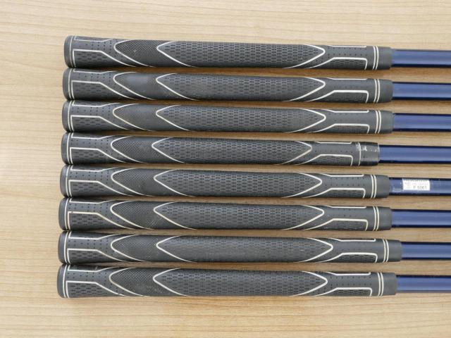 Iron set : Other Brand : ชุดเหล็ก Cobra FP (ใบใหญ่ ตีง่าย) มีเหล็ก 4-Pw,Aw (8 ชิ้น) ก้านกราไฟต์ Flex S
