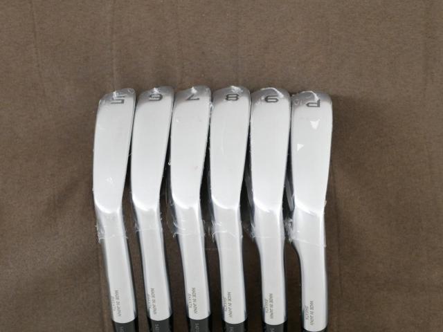 Iron set : Honma : **ของใหม่ ยังไม่แกะพลาสติก** ชุดเหล็ก Honma Tour World TW757B (ออกปี 2022) มีเหล็ก 5-Pw (6 ชิ้น) ก้านเหล็ก Dynamic Gold S200