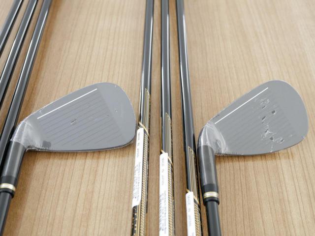 Iron set : Honma : **ของใหม่ ยังไม่แกะพลาสติก** ชุดเหล็ก Honma Beres 09 Forged Black (รุ่นล่าสุด ออกปี 2024 สวยมากๆ) มีเหล็ก 6-11,Aw,Sw (8 ชิ้น เทียบเท่า 6-Pw,Aw,Sw) ก้าน ARMRQ FX Light Flex R