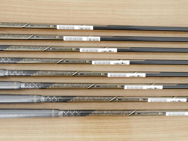 Iron set : Honma : **ของใหม่ ยังไม่แกะพลาสติก** ชุดเหล็ก Honma Beres 09 Forged Black (รุ่นล่าสุด ออกปี 2024 สวยมากๆ) มีเหล็ก 6-11,Aw,Sw (8 ชิ้น เทียบเท่า 6-Pw,Aw,Sw) ก้าน ARMRQ FX Light Flex R