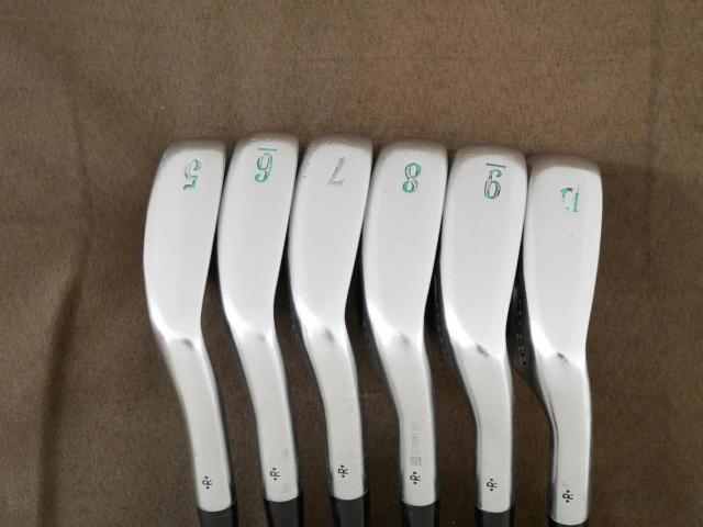 Iron set : Callaway : ชุดเหล็ก Callaway Legacy V (Forged) มีเหล็ก 5-Pw (6 ชิ้น) ก้านกราไฟต์ Flex SR