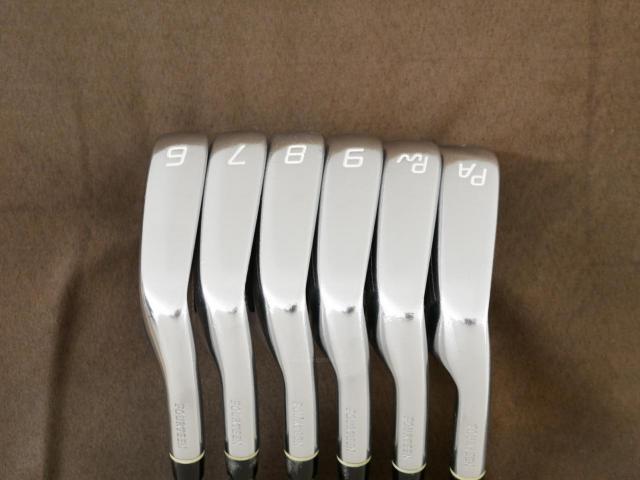 Iron set : Fourteen : ชุดเหล็ก Fourteen TC-550 Forged มีเหล็ก 6-Pw,Aw (6 ชิ้น) ก้านกราไฟต์ Flex S