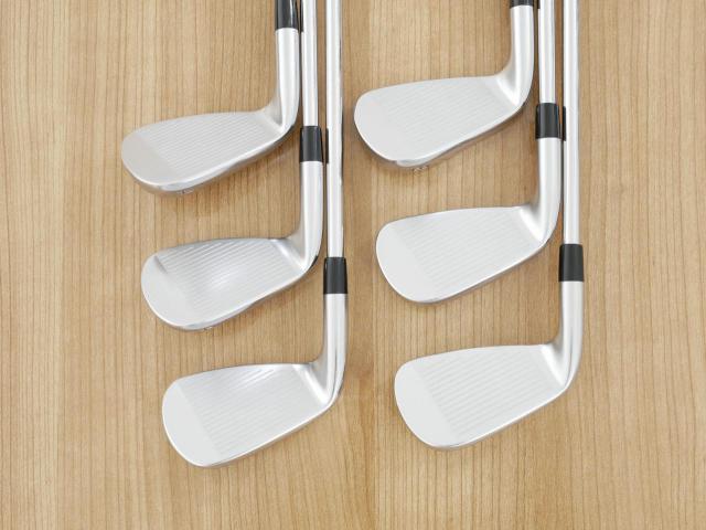 Iron set : PRGR : **มีตำหนิ** ชุดเหล็ก PRGR 04 Forged (รุ่นปี 2025 ตีง่าย ไกลมากๆๆ) มีเหล็ก 6-Pw,Aw (6 ชิ้น) ก้านเหล็ก NS Pro 85 Flex SR (M-40)