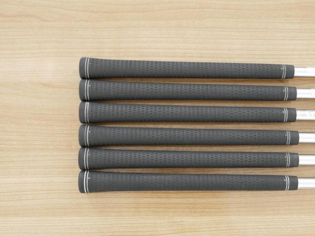 Iron set : PRGR : **มีตำหนิ** ชุดเหล็ก PRGR 04 Forged (รุ่นปี 2025 ตีง่าย ไกลมากๆๆ) มีเหล็ก 6-Pw,Aw (6 ชิ้น) ก้านเหล็ก NS Pro 85 Flex SR (M-40)