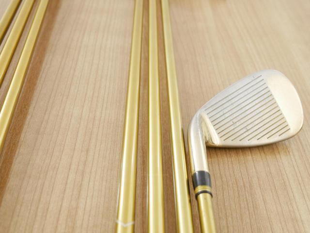 Iron set : Katana : ชุดเหล็กกระเทย Katana Sniper i (ตีง่ายมากๆ ไกลมากๆ) มีเหล็ก 7-Pw,Aw,As,Sw (7 ชิ้น เบอร์ 5 ตีระยะเท่าเหล็ก 4 ปกติ) ก้านกราไฟต์ Flex R
