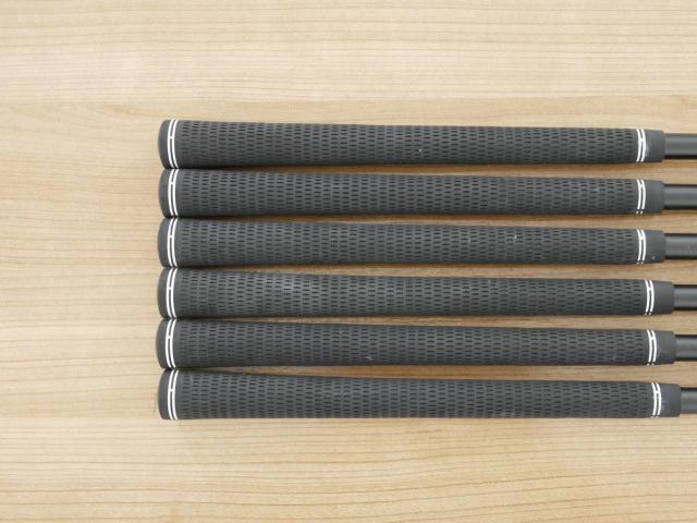 Iron set : Taylormade : ชุดเหล็ก Taylormade P770 Forged (รุ่นล่าสุด ออกปี 2024 นุ่ม แน่น) มีเหล็ก 5-Pw (6 ชิ้น) ก้านกราไฟต์ UST Mamiya RECOIL ES 760 F3 Flex R