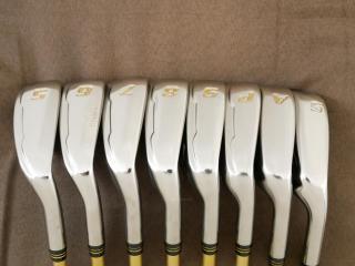 Iron set : Other Brand : ชุดเหล็ก S-Yard X-Lite (เหมาะกับซีเนียร์) มีเหล็ก 5-Pw,Aw,Sw (8 ชิ้น) ก้านกราไฟต์ Flex R1
