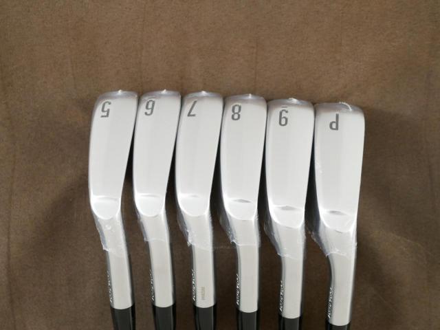 Iron set : Other Brand : **ของใหม่ ยังไม่แกะพลาสติก**ชุดเหล็ก Srixon ZXi5 i-Forged (รุ่นล่าสุด ออกปี 2026) มีเหล็ก 5-Pw (6 ชิ้น) ก้านเหล็ก NS Pro 950 NEO Flex S