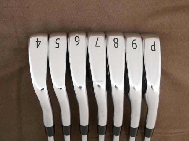 Iron set : Titleist : ชุดเหล็ก Titleist AP3 718 Forged (ออกปี 2018) มีเหล็ก 4-Pw (7 ชิ้น) ก้านเหล็ก NS Pro Modus 105 Flex S