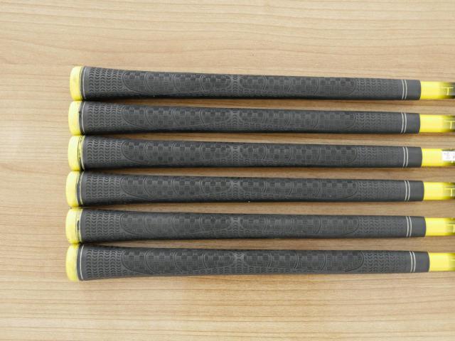 Iron set : Honma : ชุดเหล็ก Honma Bezeal 525 (ออกปี 2016 รุ่นนี้ใบใหญ่ที่สุดของ Honma) มีเหล็ก 6-11 (6 ชิ้น) ก้านกราไฟต์ Honma Vizard 48 Flex SR