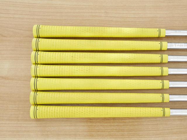 Iron set : Bridgestone : ชุดเหล็ก Bridgestone JGR Hybrid Forged (ตีไกลกว่าตัวอื่น 2 เบอร์) มีเหล็ก 7-P1,P2,Aw,Sw (7 ชิ้น) ก้านเหล็ก NS Pro ZELOS 8 Flex R