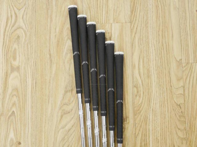 Iron set : Taylormade : ชุดเหล็ก Taylormade M CGB (หน้าเด้ง ตีไกลสุดๆ ง่ายมากๆ) มีเหล็ก 6-Pw,Aw (6 ชิ้น) ก้านเหล็ก NS Pro 840 Flex R
