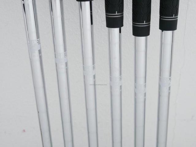 Iron set : Taylormade : ชุดเหล็ก Taylormade M CGB (หน้าเด้ง ตีไกลสุดๆ ง่ายมากๆ) มีเหล็ก 6-Pw,Aw (6 ชิ้น) ก้านเหล็ก NS Pro 840 Flex R