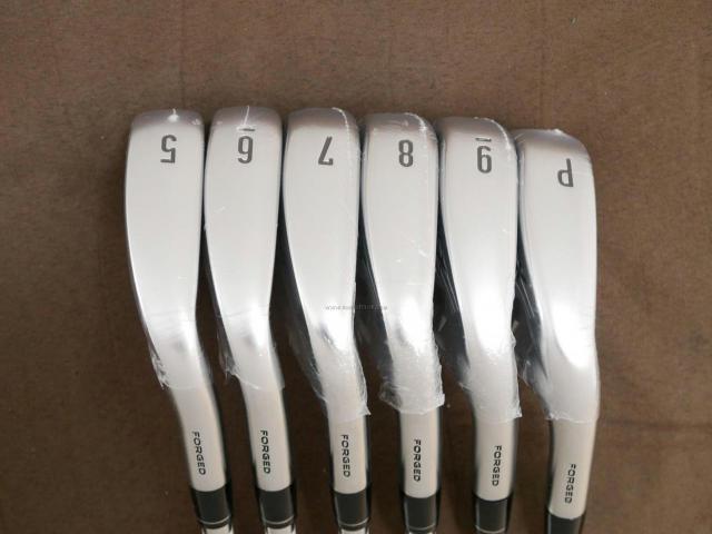 Iron set : Callaway : **ของใหม่ ยังไม่แกะพลาสติก** ชุดเหล็ก Callaway APEX Forged (รุ่นปี 2022) มีเหล็ก 5-Pw (6 ชิ้น) ก้านเหล็ก NS Pro ZELOS 8 Flex S