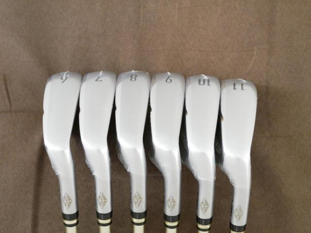 Iron set : Honma : **ก้าน 3 ดาว ของใหม่ ยังไม่แกะพลาสติก** ชุดเหล็ก Honma Beres 09 Forged (รุ่นล่าสุด ออกปี 2024 สวยมากๆ) มีเหล็ก 6-11 (6 ชิ้น เทียบเท่า 5-Pw) ก้าน ARMRQ FX Flex R (3 ดาว)