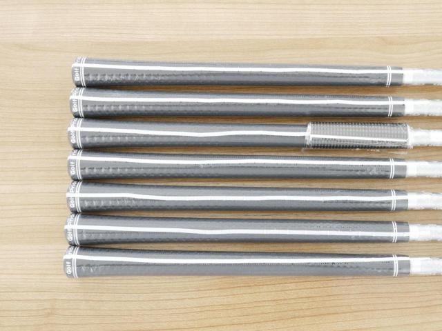 Lady club : All : **ของใหม่ ยังไม่แกะพลาสติก** ชุดเหล็ก Callaway Rogue ST Max OS (ออกปี 2022 ตีง่ายสุดๆ ไกลสุดๆ) มีเหล็ก 6-Pw,Aw,Sw (7 ชิ้น) ก้านกราไฟต์ Mitsubishi ELDIO 40 Flex L