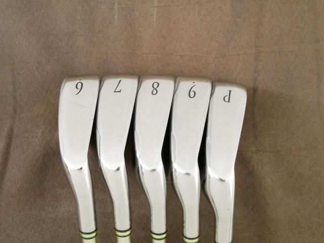 Iron set : XXIO : ชุดเหล็ก XXIO Prime 8 (รุ่นท๊อปสุด ออกปี 2015 ตีง่าย ไกล) มีเหล็ก 6-Pw (5 ชิ้น) ก้านกราไฟต์ SP-800 Flex R