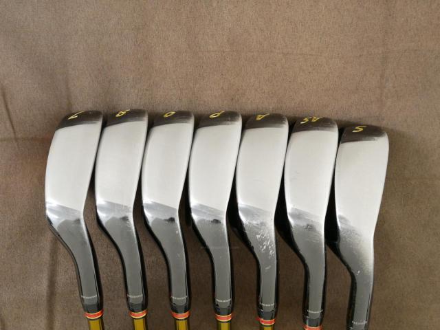 Iron set : Tsuruya : ชุดเหล็ก Tsuruya AXEL Gold Premium IV (รุ่นปี 2021 ของใหม่ 7 หมื่นกว่าบาท หน้าเด้งสุดๆ ไกลสุดๆๆ) มีเหล็ก 7-Pw,Aw,As,Sw (7 ชิ้น ครบเซ็ต) ก้านกราไฟต์ Flex R