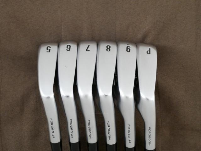 Iron set : Callaway : ชุดเหล็ก Callaway APEX Pro Forged (ออกปี 2024) มีเหล็ก 5-Pw (6 ชิ้น) ก้านเหล็ก Dynamic Gold 115 MID S200