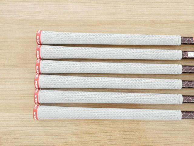 Lady club : All : ชุดเหล็ก Taylormade Stealth HD (ออกปี 2022 Japan Spec. ใบใหญ่มาก ตีง่ายสุดๆ) มีเหล็ก 7-Pw,Aw,Sw (6 ชิ้น) ก้านกราไฟต์ Mitsubishi Tensei TM40 Flex L