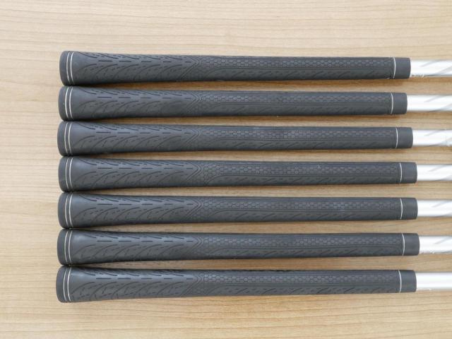 Iron set : Katana : ชุดเหล็ก Katana Voltio NINJA Model V (ปี 2020 หน้าเด้ง ตีไกล) มีเหล็ก 6-Pw,Aw,Sw (7 ชิ้น) ก้านกราไฟต์ Fujikura Voltio 40 Flex R