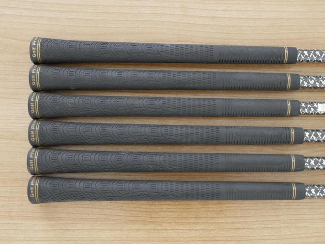 Iron set : Honma : ชุดเหล็ก Honma Beres Black Forged (ออกปี 2022 สวยมากๆ) มีเหล็ก 6-11 (6 ชิ้น เทียบเท่า 5-Pw) ก้าน ARMRQ MX Flex R2