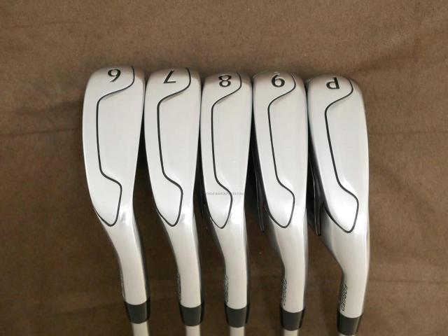 Iron set : Titleist : ชุดเหล็ก Titleist VG3 Type D Forged (รุ่นปี 2019 Japan Spec. ตีง่ายและไกลที่สุดของ Titleist) มีเหล็ก 6-Pw (5 ชิ้น) ก้านกราไฟต์ Mitsubishi VGI Flex R