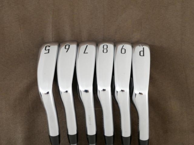 Iron set : Titleist : ชุดเหล็ก Titleist T200 Forged (รุ่นปี 2022 Japan Spec) มีเหล็ก 5-Pw (6 ชิ้น) ก้านกราไฟต์ Fujikura MCI Black 80 Flex S